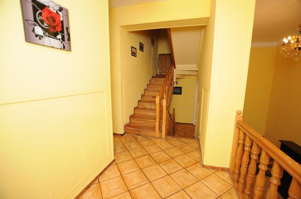 Elite Lux Hotel Tbilisi Esterno foto