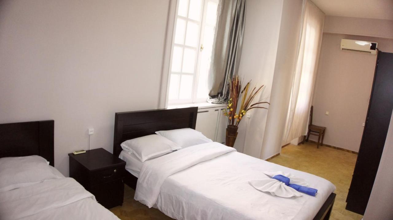 Elite Lux Hotel Tbilisi Esterno foto